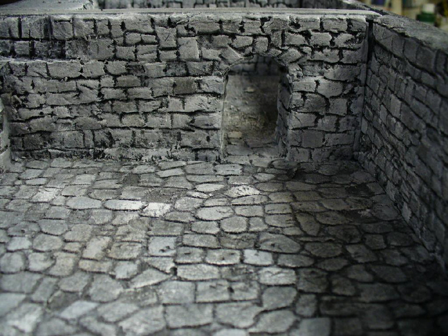 b25
